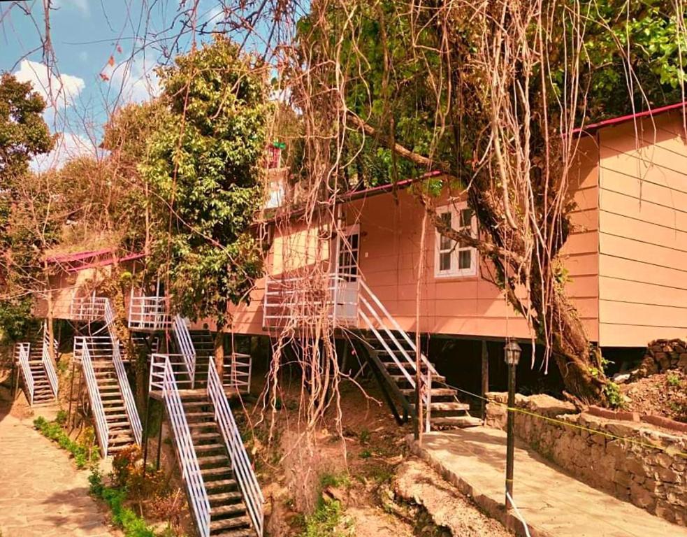 Aamod At Shoghi Luxury Cottage Resort Shimla Exterior photo